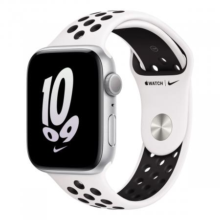 Apple Watch Nike SE (2022), 44 мм корпус из алюминия цвета «Silver», ремешок Nike Sport Band размера S/M цвета «Summit White/Black»